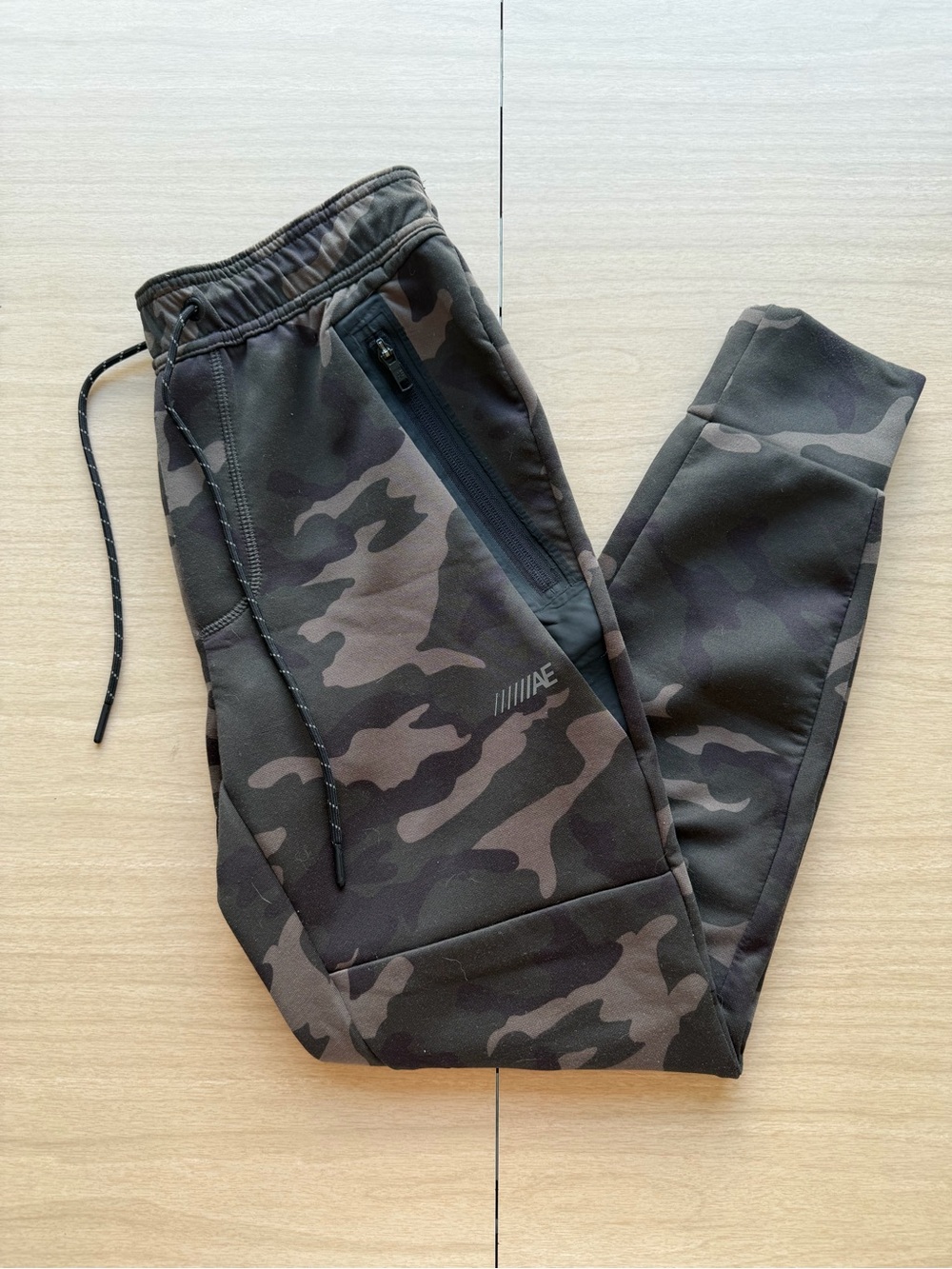American Eagle Outfitters Men's Camo Joggers XS